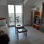 Entire Comfortable Apartment 2